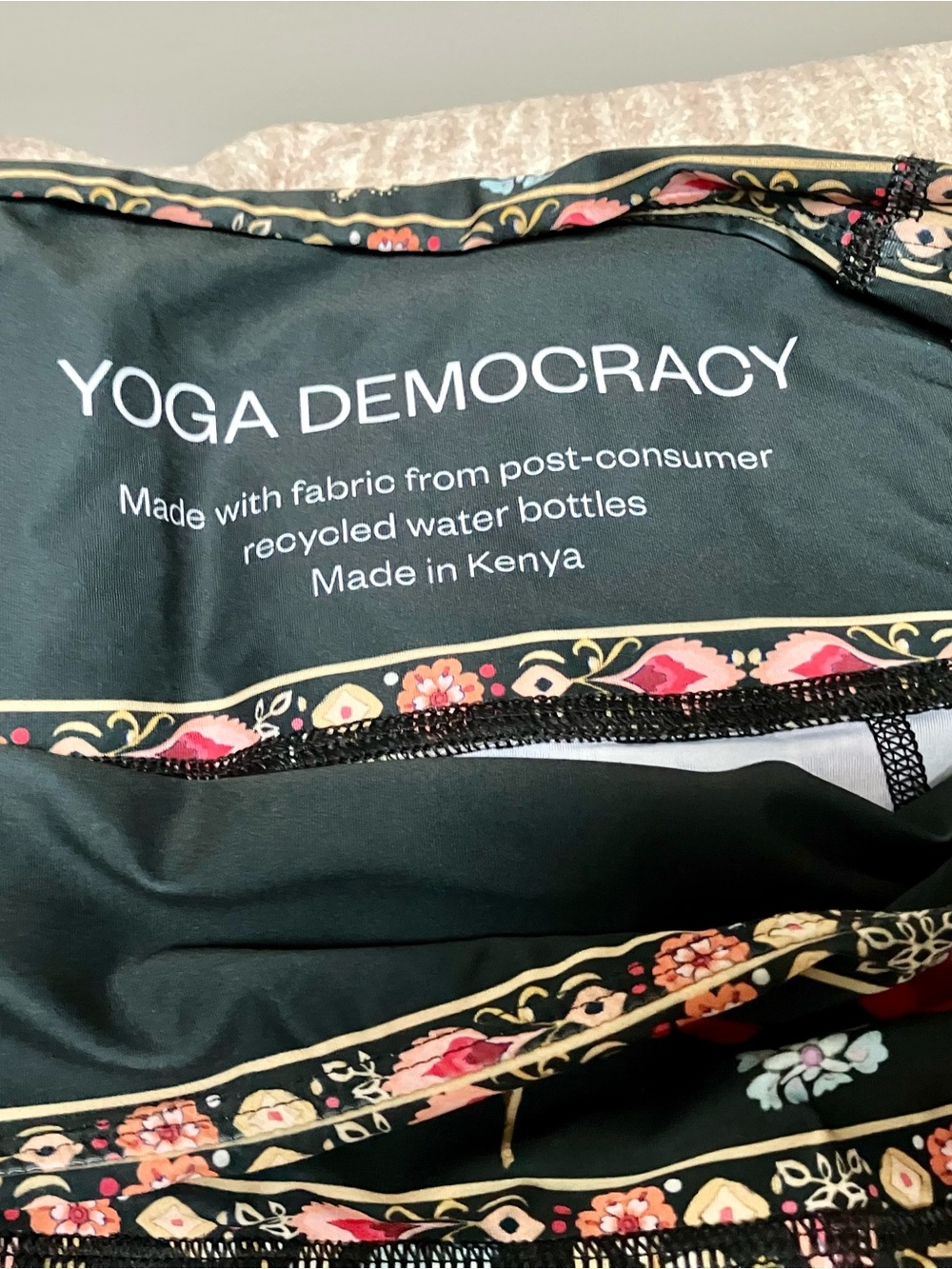 Yoga Democracy Sz XL Black Floral Bell-Bottom Leggings Fold-Over Waist Women’s - Picture 7 of 8